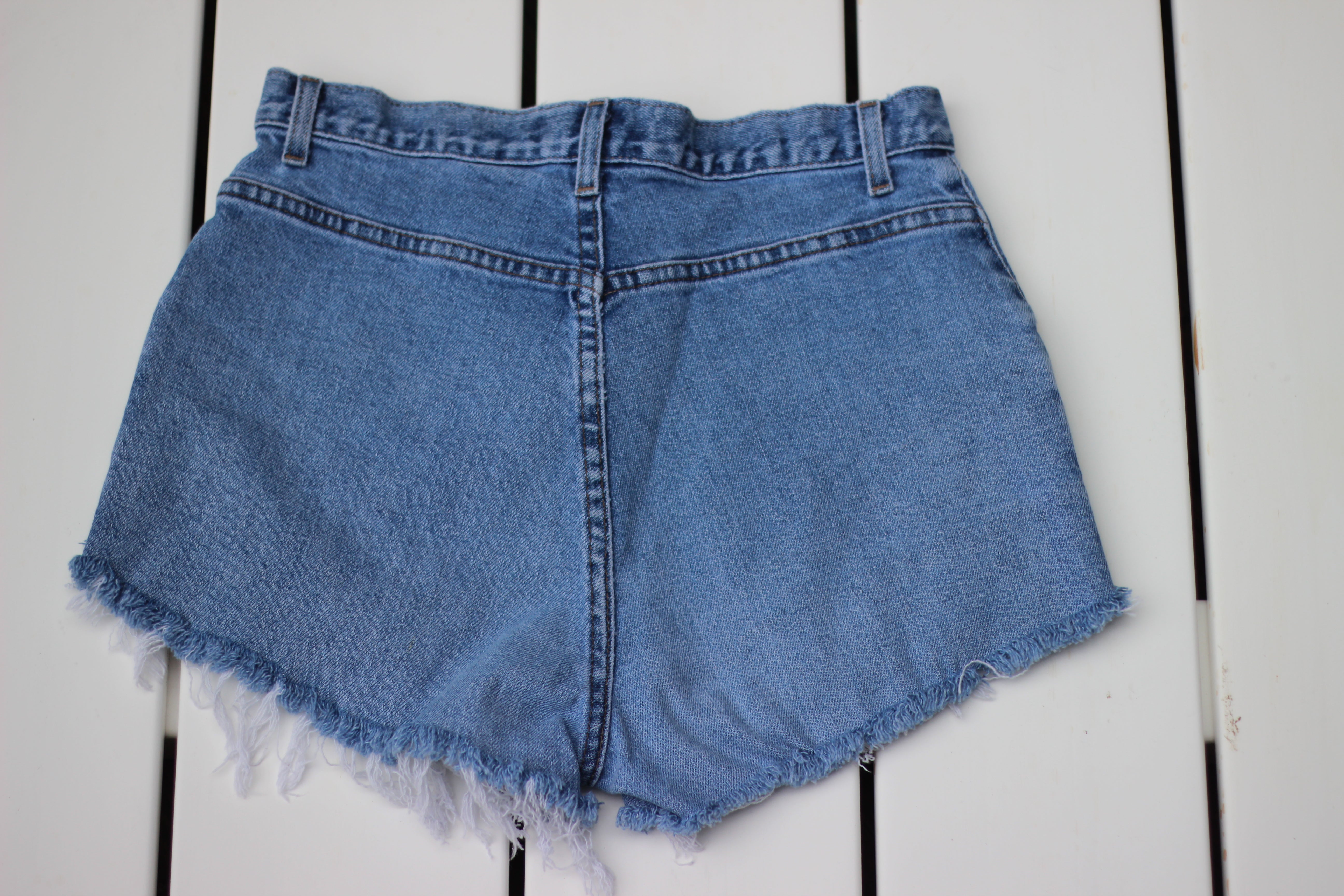 Vintage Cutoff Denim Jean Shorts (S/M)